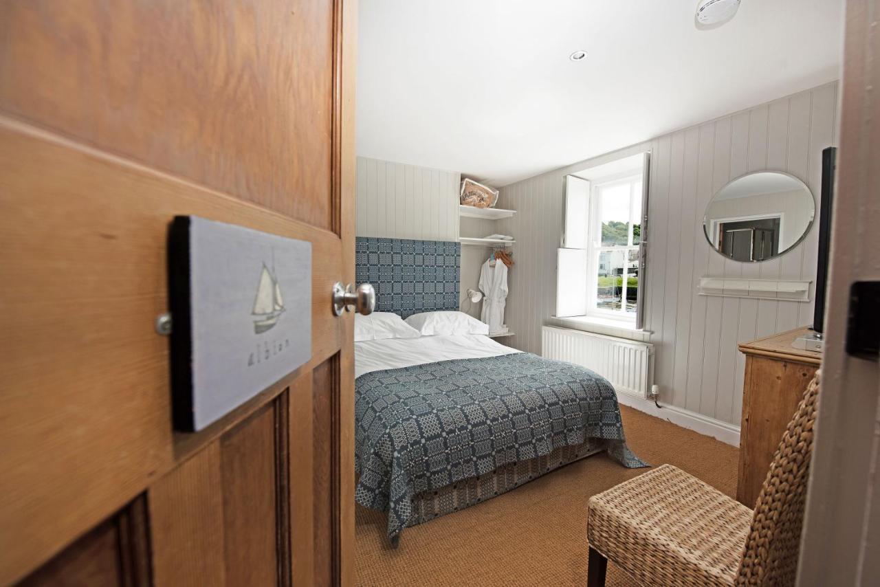 Harbourmaster Hotel Aberaeron Kültér fotó