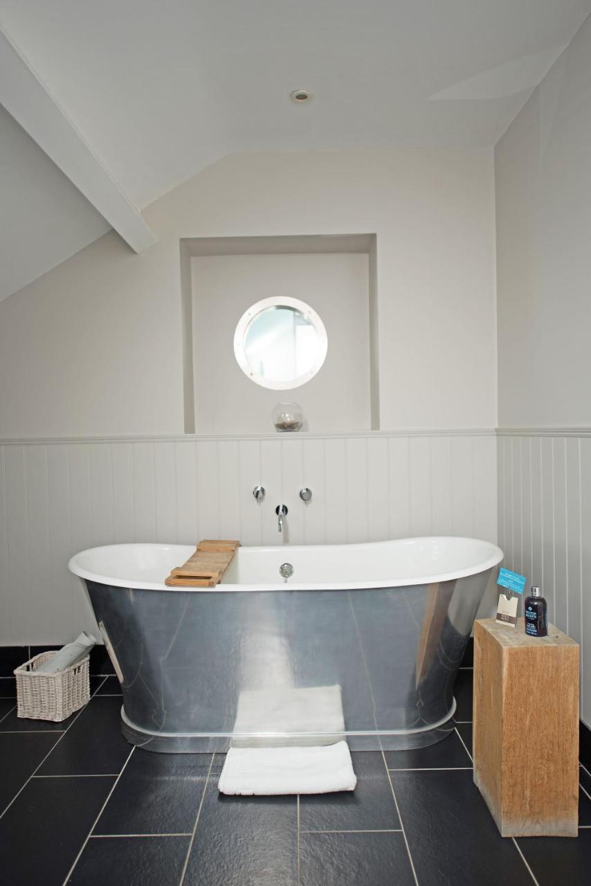 Harbourmaster Hotel Aberaeron Kültér fotó